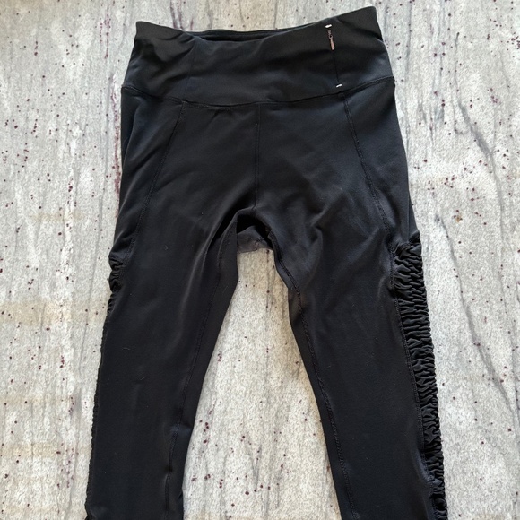 Stay the Path Womens Black Leggings with Rushed Sides - Size M - Picture 1 of 5